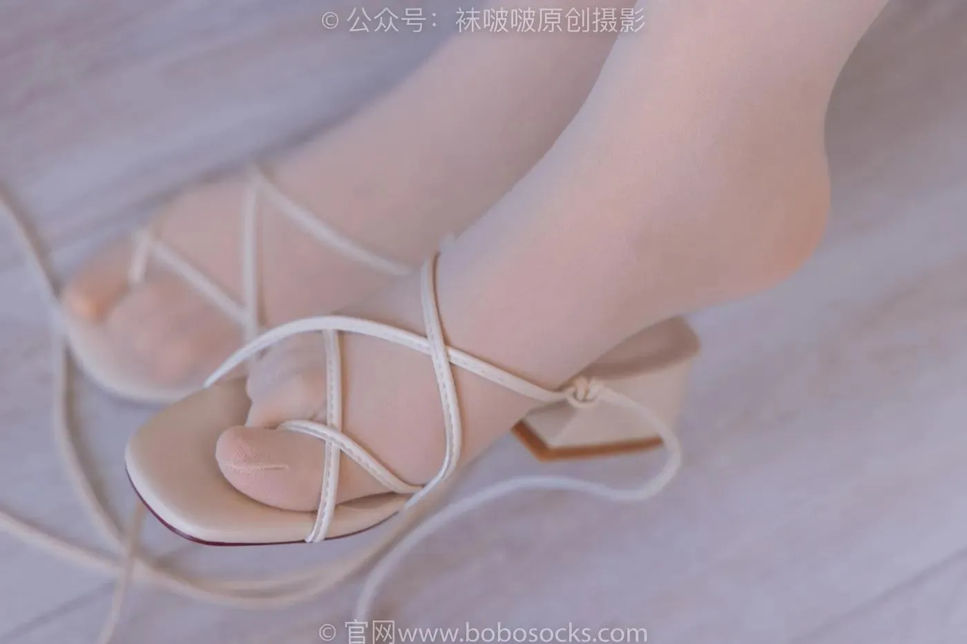 [BoBoSocks袜啵啵]NO.170 周周-两双高跟凉鞋、油亮肉丝、厚肉丝、两双丝袜叠穿 [158P]插图9